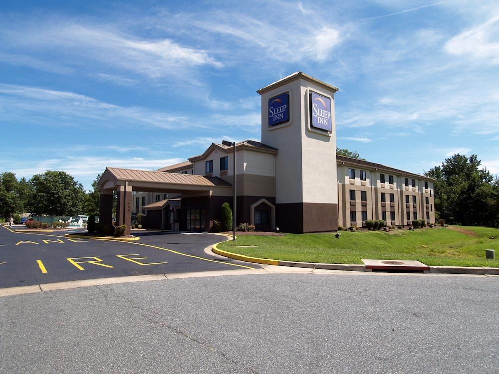 Wingate By Wyndham Salisbury Hotel Exterior photo